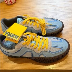 Onitsuka Tiger “duck tiger”  Sneakers in Blue and Yellow
